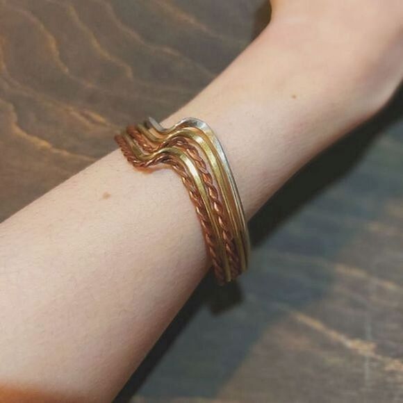 Vtg mixed metal wire cuff bracelet - Picture 5 of 9